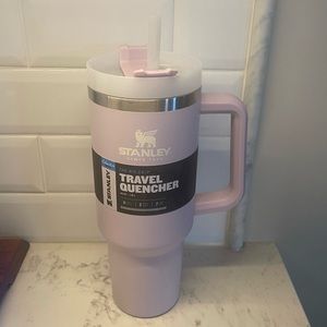 Stanley 40 oz travel quencher LAVENDER
